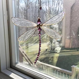 Crystal Dragonfly Suncatcher: Boho Rainbow Window Decor