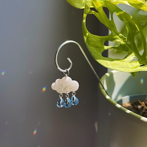 Mini Cloud Plant Stake Suncatcher Potted Plant Decoration Gift for Plant Lover sun Catcher Rain Cloud Indoor Garden Decor Flowerpot Stakes